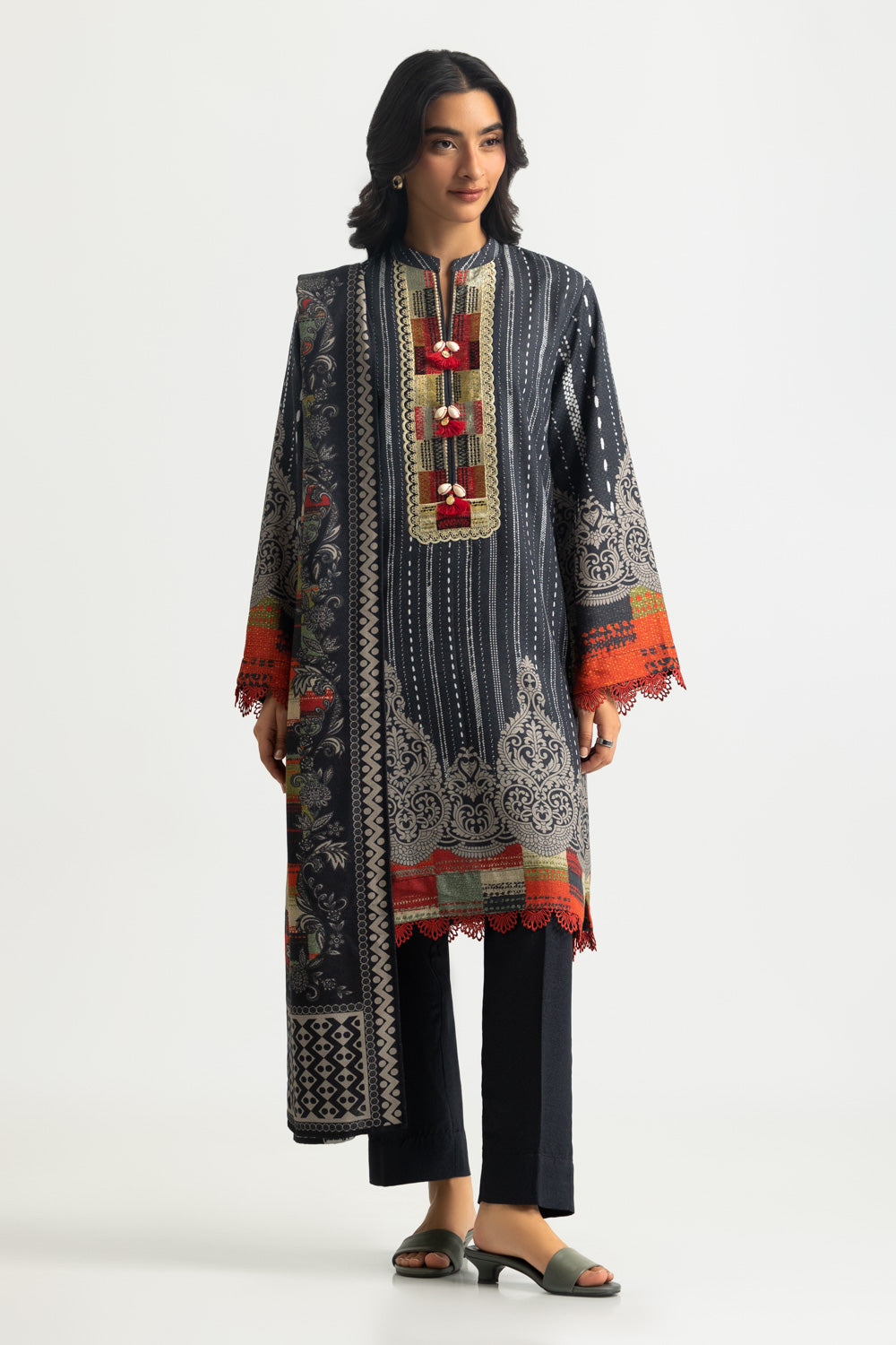 UAE-3PC Karandi Printed Suit With Embroidered