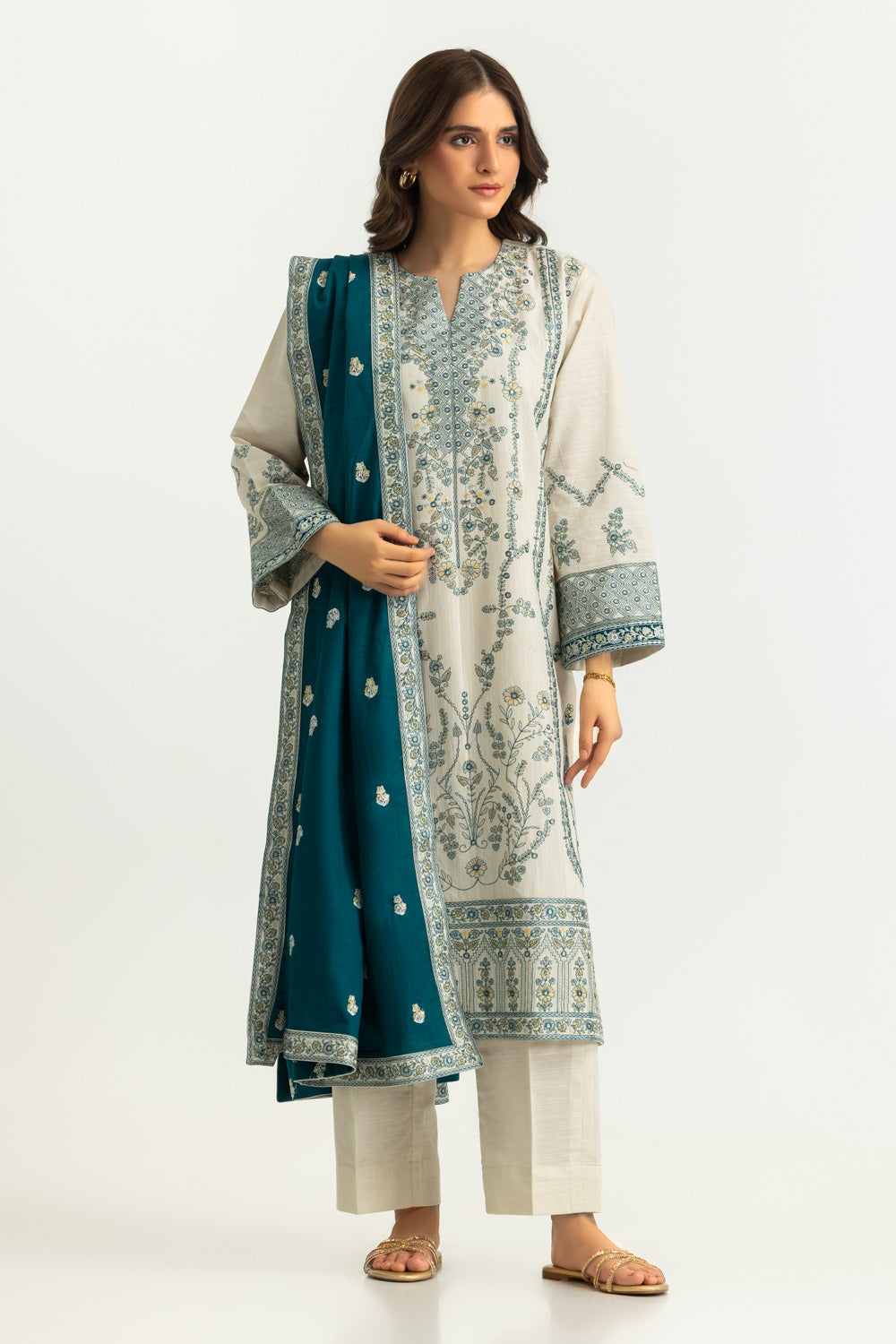 UAE-3PC Khaddar Slub Embroidered Suit