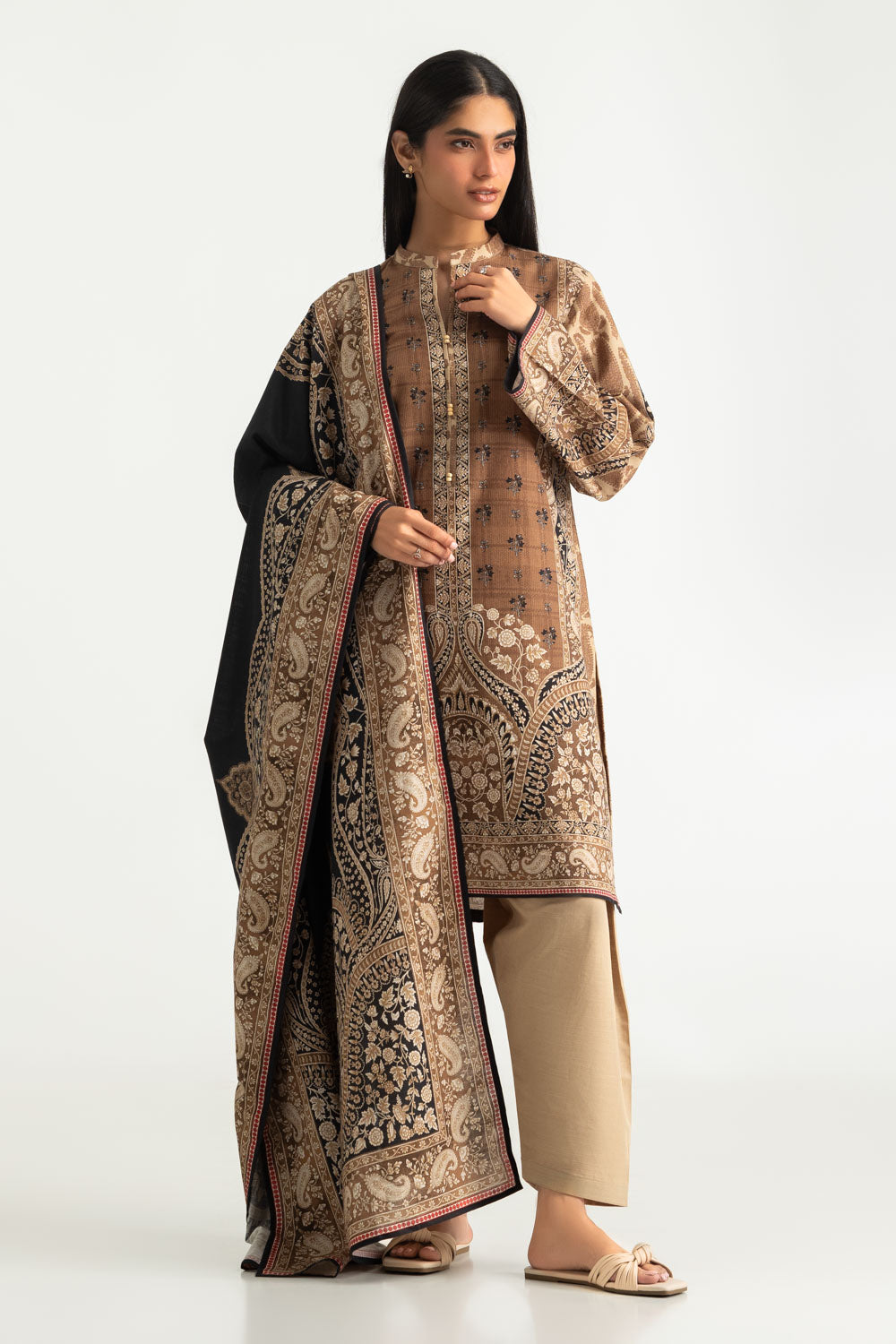 UAE-3PC Khaddar Slub Printed Suit