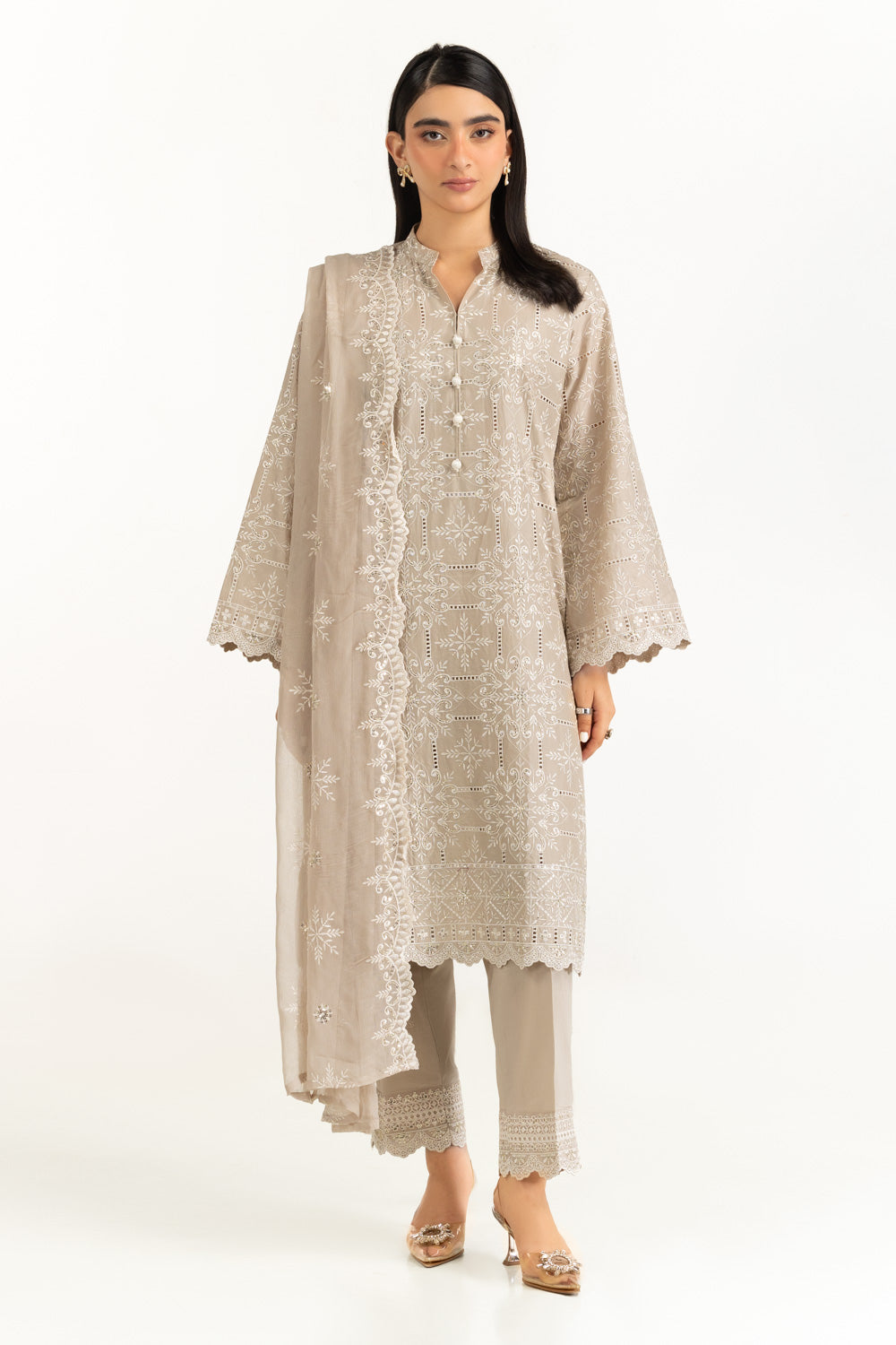 UAE-3PC Lawn Embroidered Suit IUSTKSD-1113