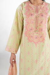 UAE-3PC Lawn Embroidered Suit IUSTKSD-2147
