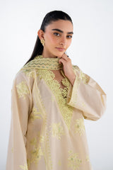 UAE-3PC Lawn Embroidered Suit IUSTKSD-2298