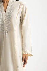 UAE-3PC Lawn Embroidered Suit With Lacquer Printed Chiffon Dupatta