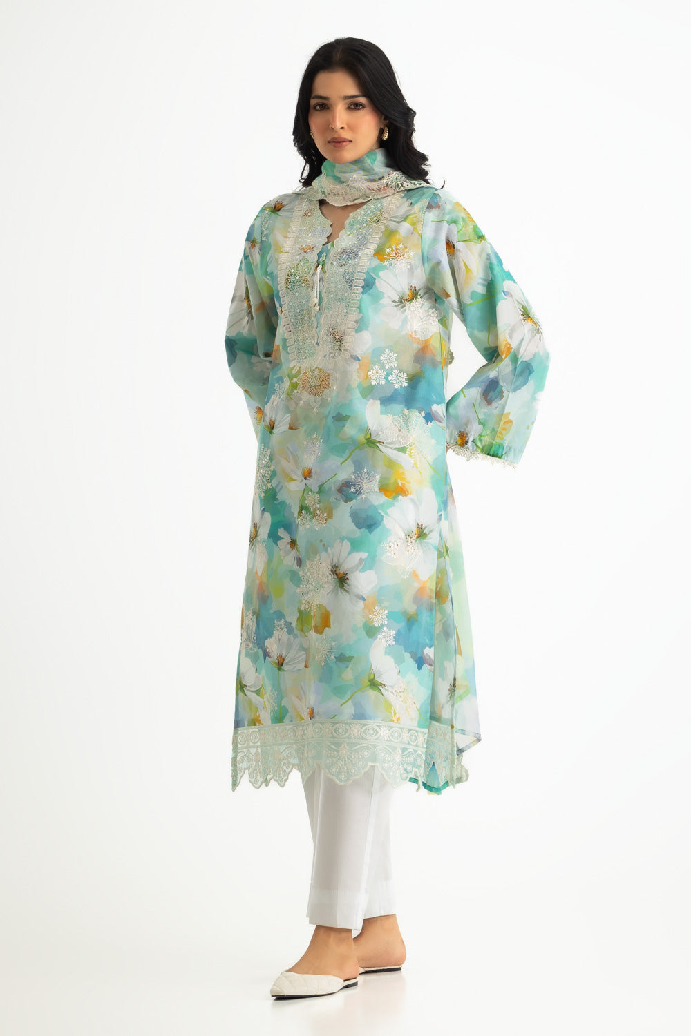 UAE-3PC Lawn Embroidered Suit With Paper Cotton Embroidered Dupatta