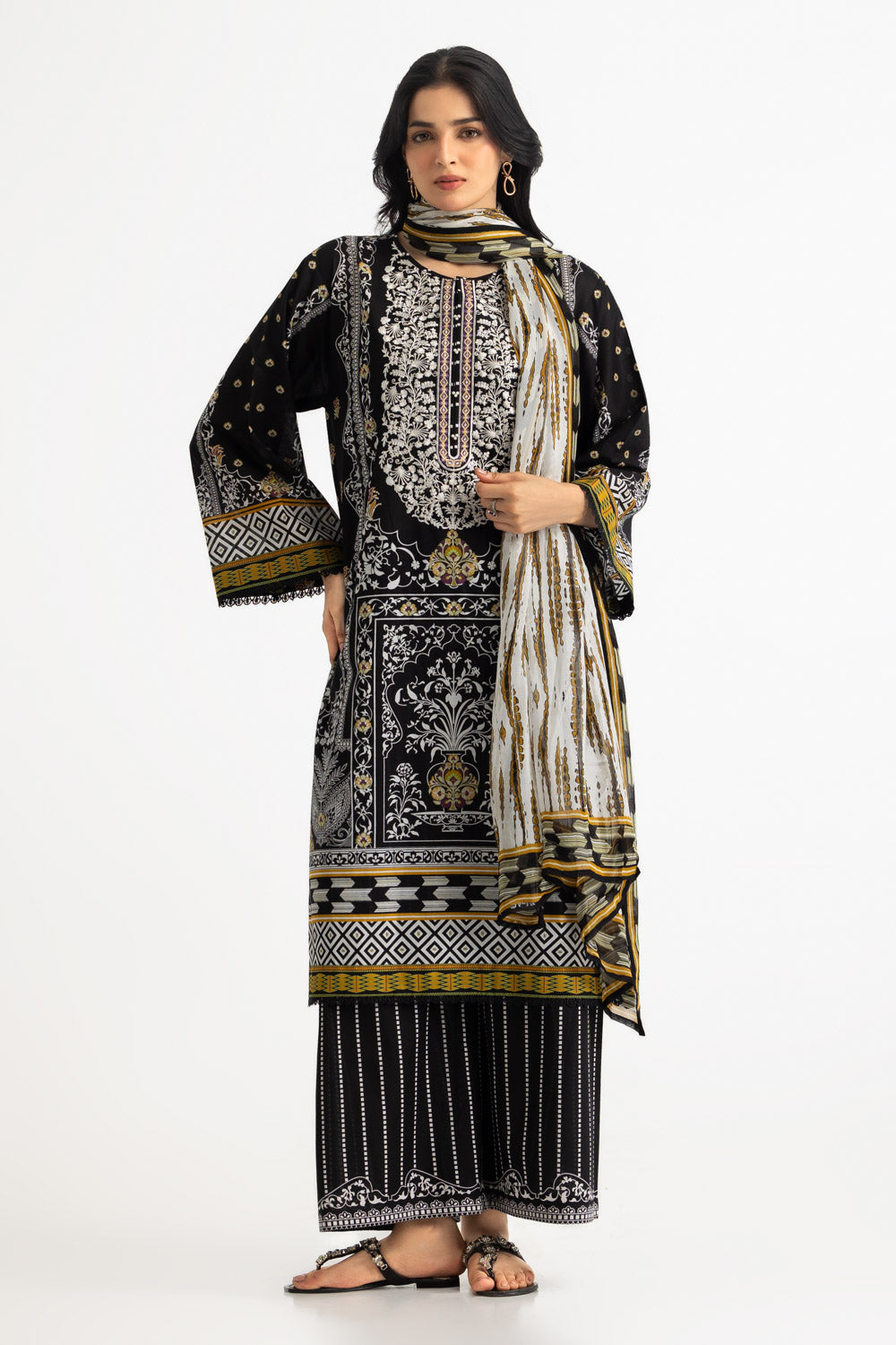 UAE-3PC Lawn Embroidered Suit With Printed Chiffon Dupatta