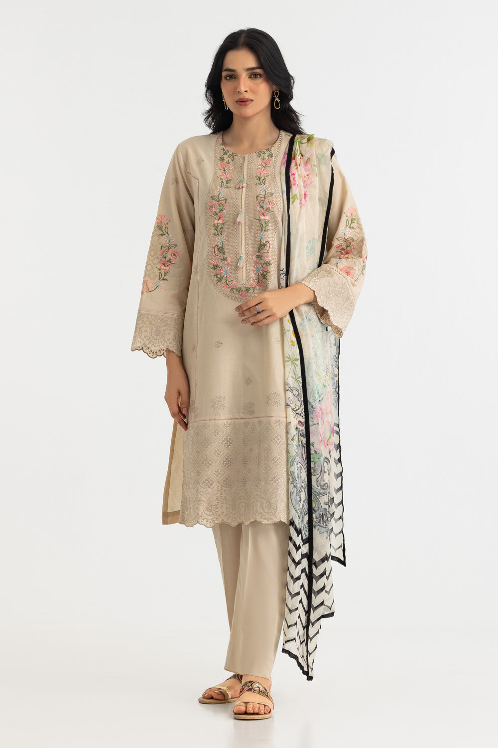 UAE-3PC Lawn Embroidered Suit With Printed Chiffon Dupatta