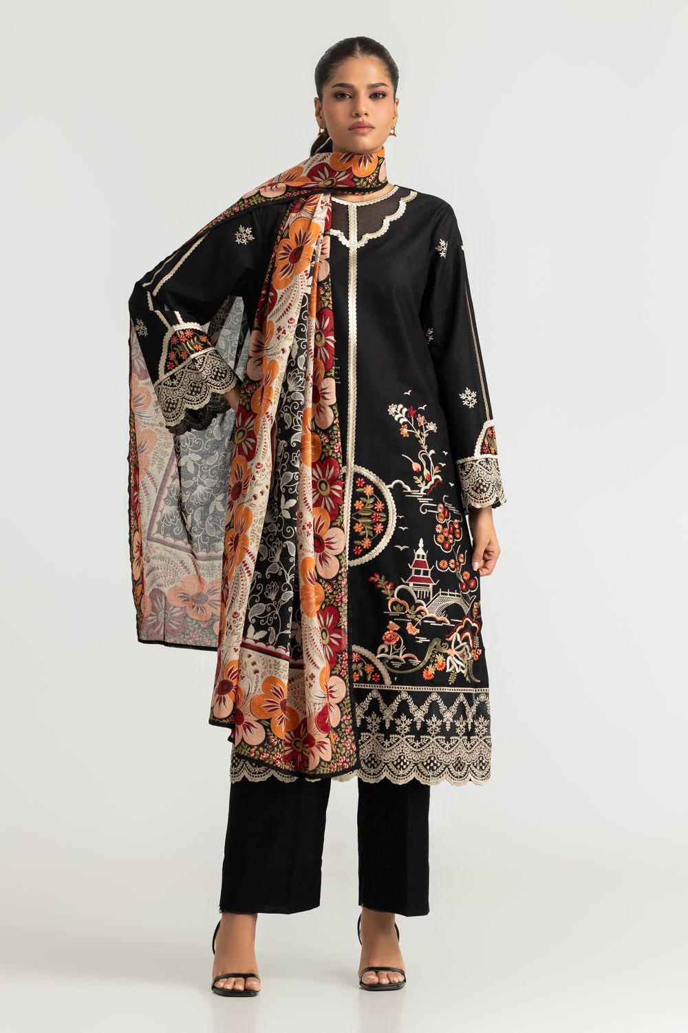 UAE-3PC Lawn Embroidered Suit