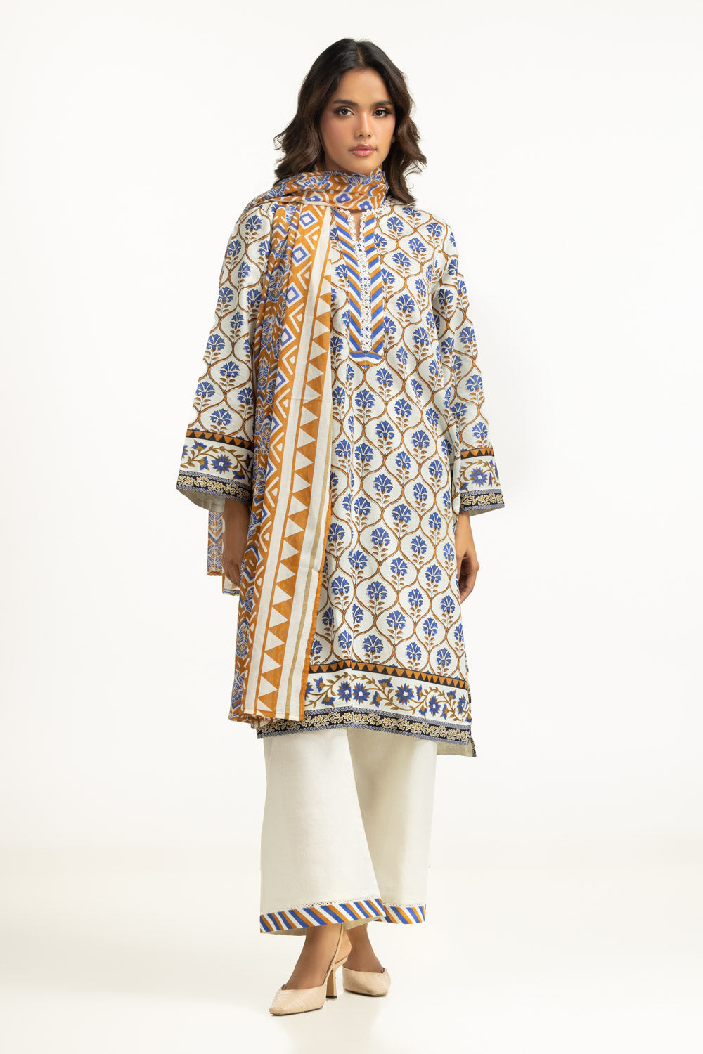 UAE-3PC Lawn Printed Suit