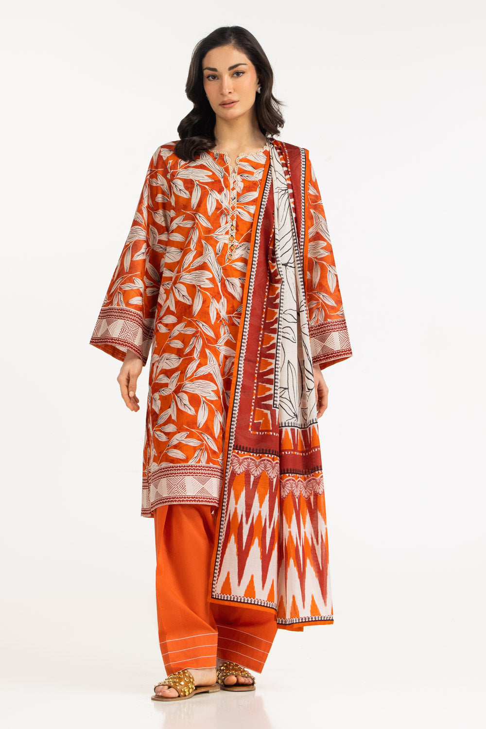 UAE-3PC Lawn Printed Suit