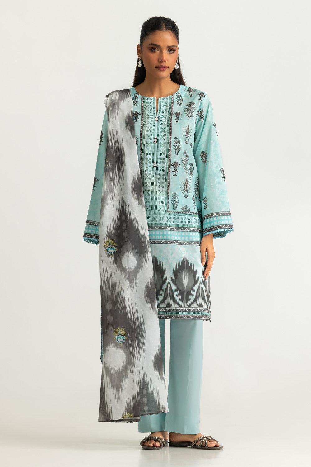 UAE- 3PC Lawn Printed Suit