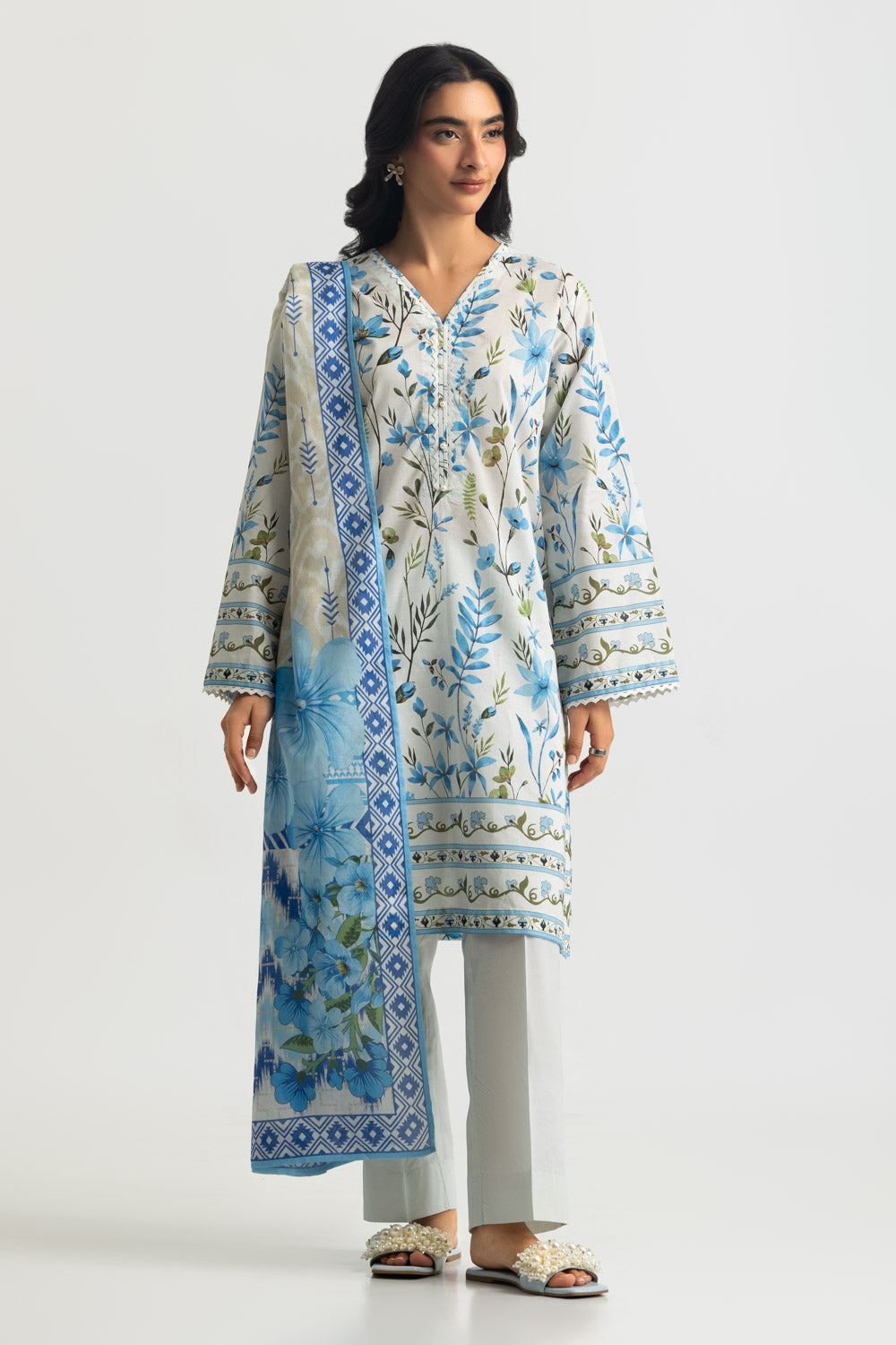 UAE-3PC Lawn Printed Suit