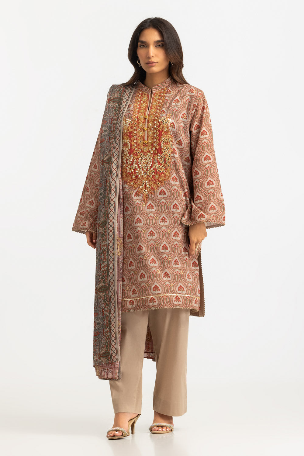 UAE-3PC Lawn Printed Suit With Embroidered