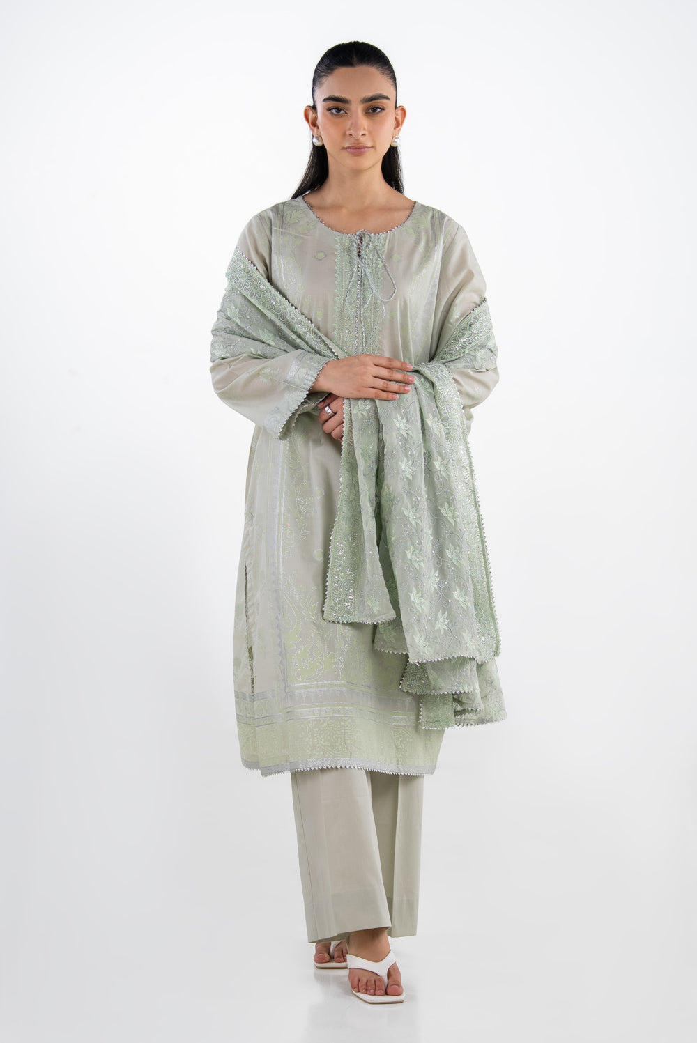 UAE-3PC Lawn Silver And Lacquer Printed Suit IUSTKSD-2060