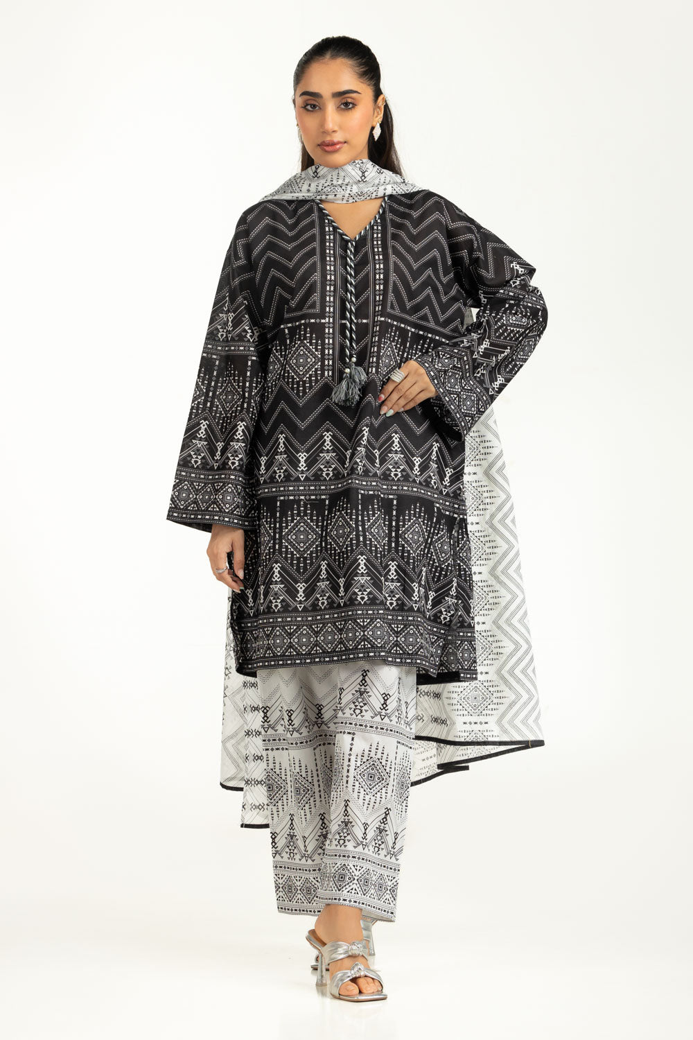 UAE-3PC Printed Lawn Suit IUSTKSD-1309