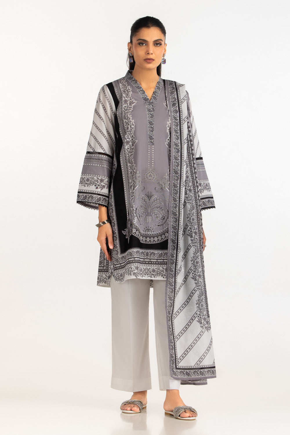 UAE-3PC Printed Lawn Suit IUSTKSD-2193