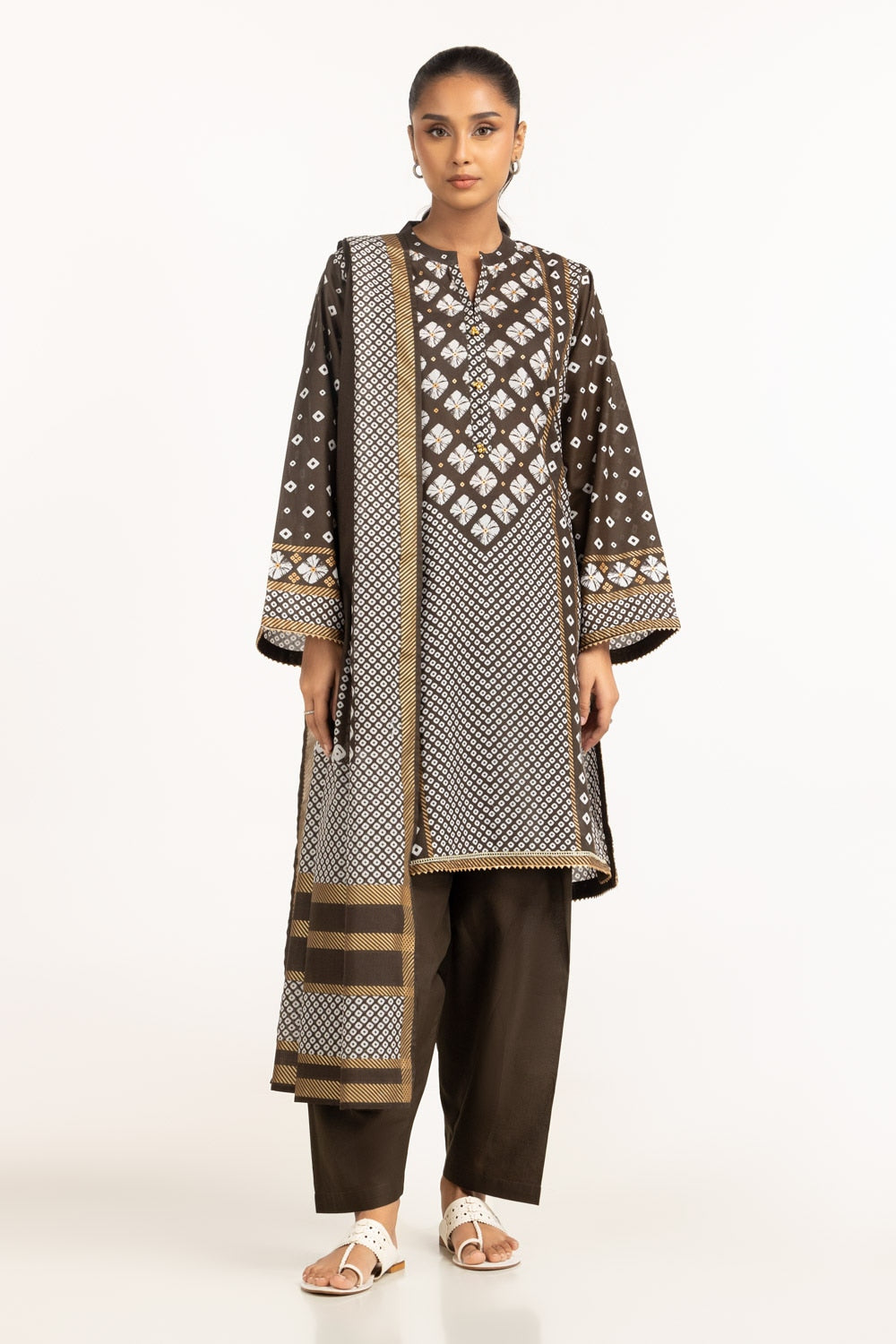 UAE-3PC Lawn Gold Printed Suit IUSTKSD-598