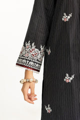 UAE-3PC Lawn Lacquer Printed Suit With Embroidered IUSTKSD-953