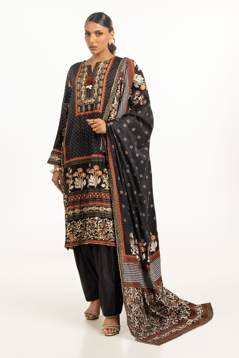 UAE-3PC raw-silk Lacquer Printed Hand Embellished Suit  IUSTKSD-785