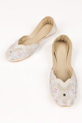 UAE-Women Off White khussa IFS-KHS25-006