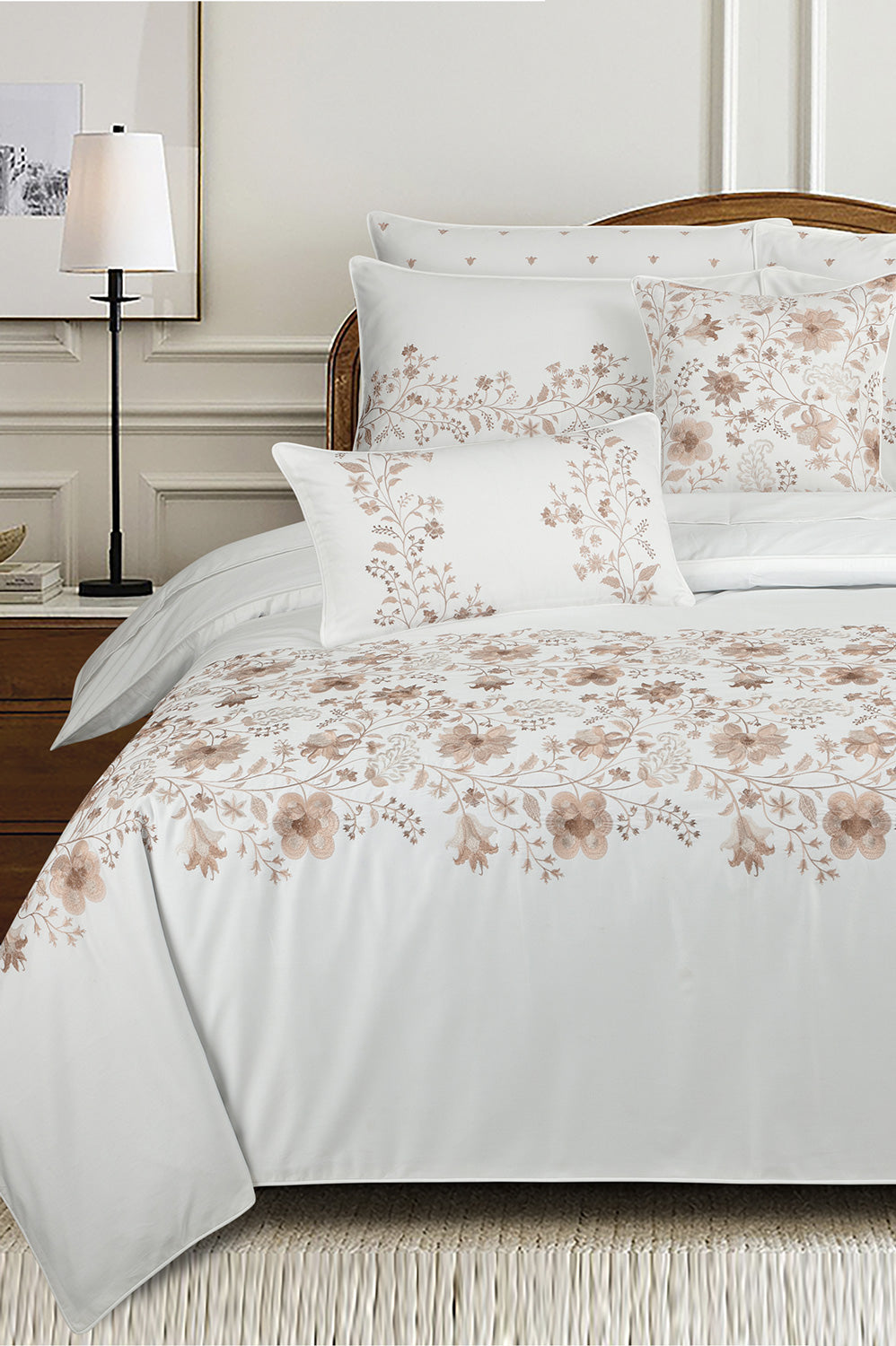 UAE-Afterglow T-400 Embroidered Quilt Cover Set