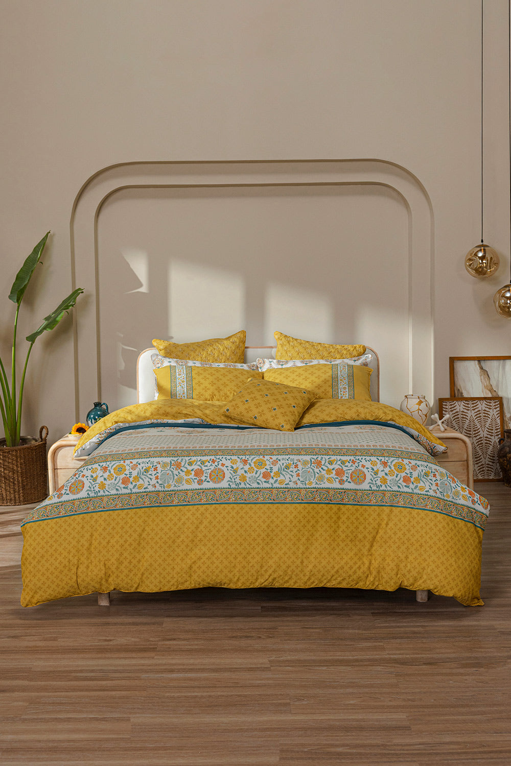 UAE-Amber Charm T-150 Quilt Cover Set
