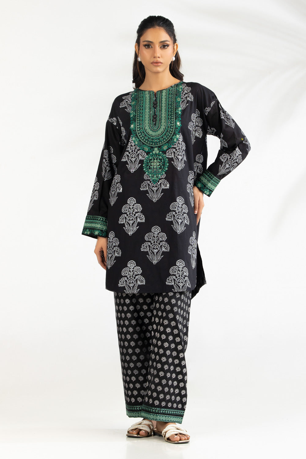 UAE-Cambric Block printed Co-Ord Set With Embroidered IPST-77604