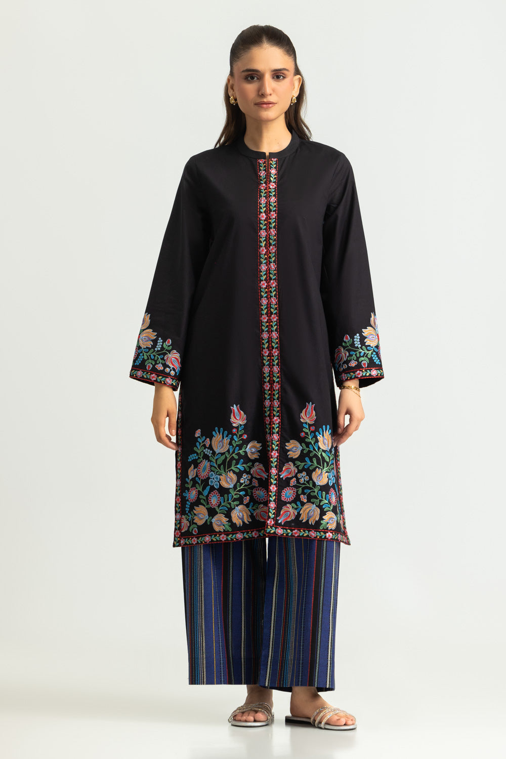 UAE-Cambric Printed Co-Ord Set With Embroidered