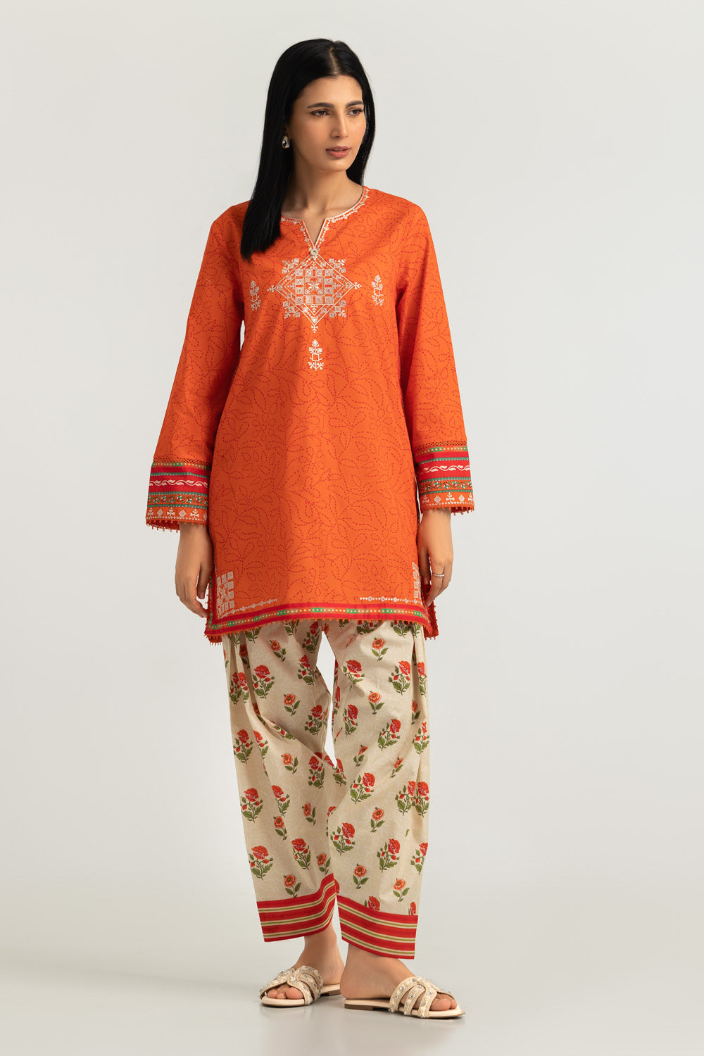 UAE-Cambric Printed Co-Ord Set With Embroidered