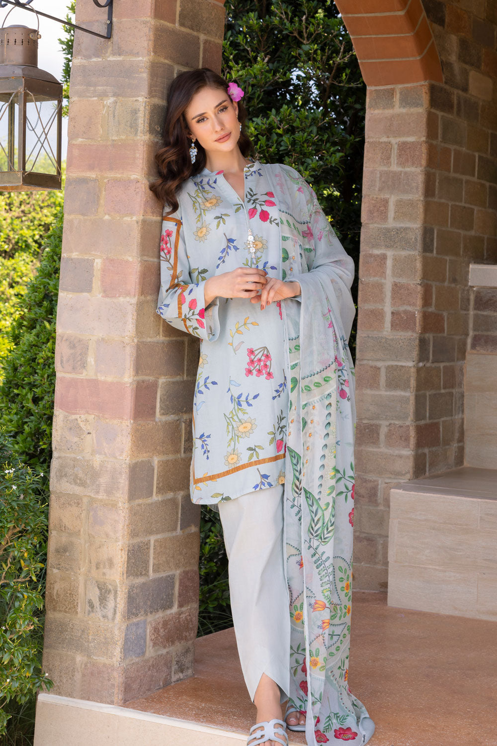 UAE-3 Piece Printed Lawn suit with Chiffon Dupatta