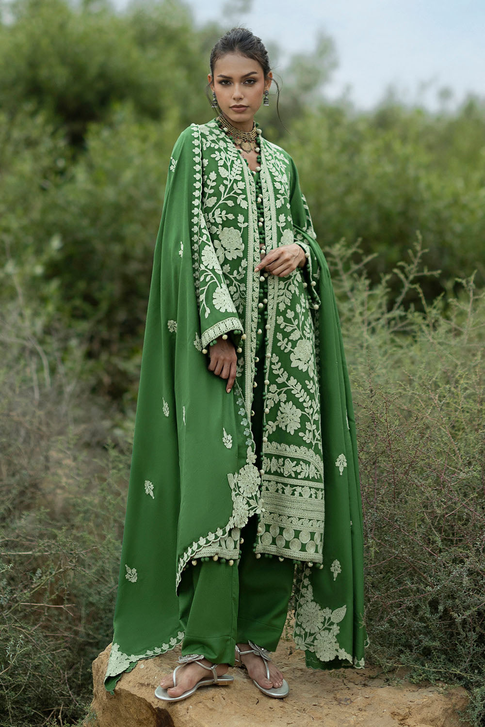 UAE-3 Piece Embroidered Pashmina Suit with Embroidered Pashmina Dupatta