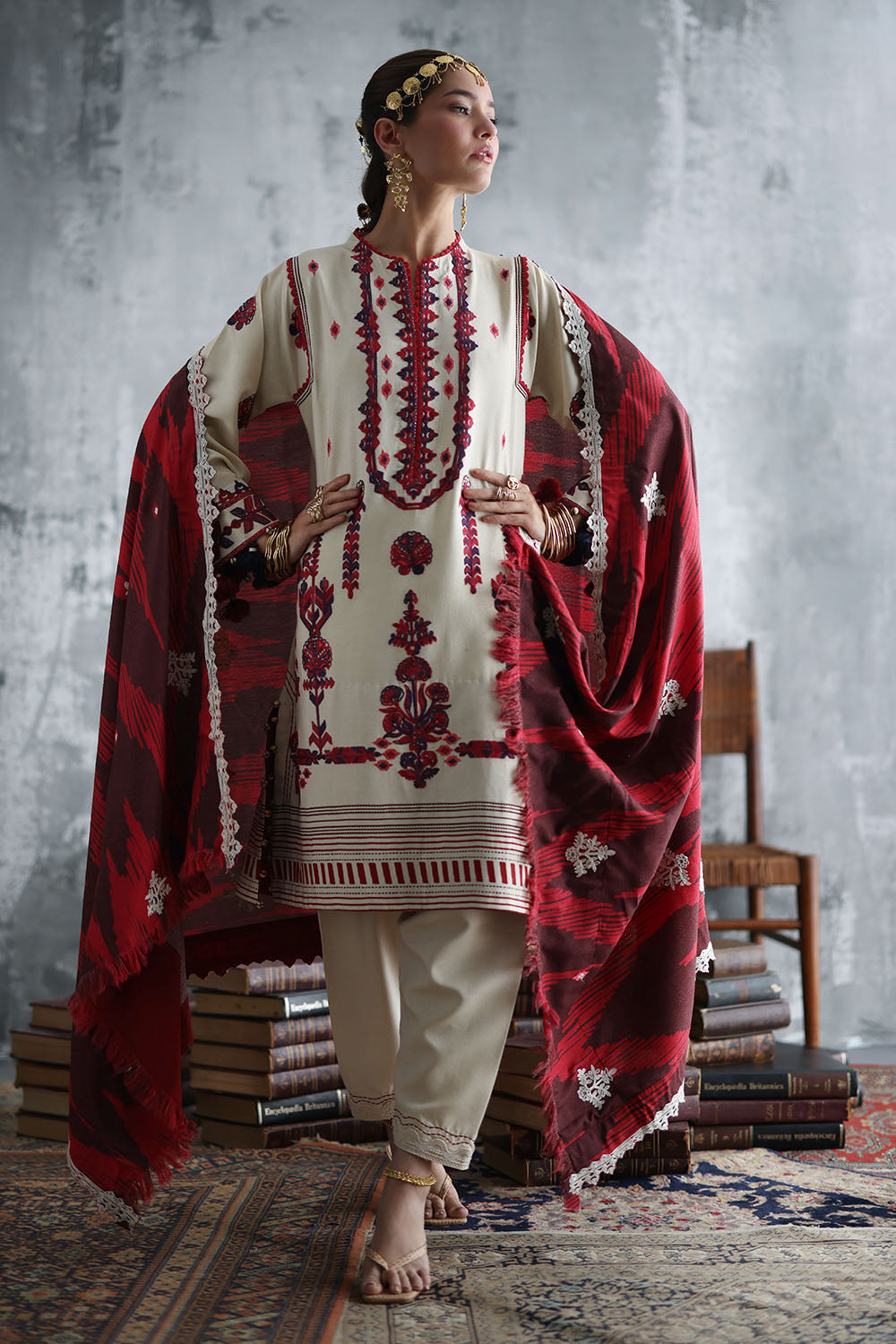 UAE-3 Piece Embroidered Karandi Suit with Embroidered Printed Karandi Dupatta