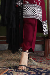 UAE-3 Piece Embroidered Pashmina Suit with Embroidered Pashmina Dupatta