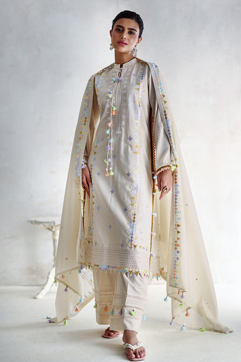 UAE-3 Piece Embroidered Cotton Nylon Suit with Jacquard Dupatta and Dyed Inner