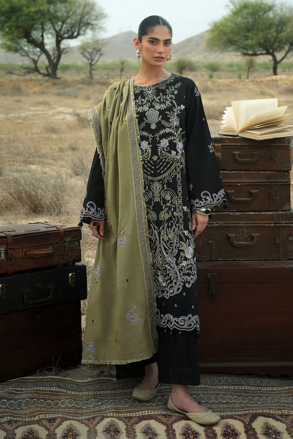 UAE-3 Piece Embroidered Khaddar Suit with Embroidered Khaddar Dupatta
