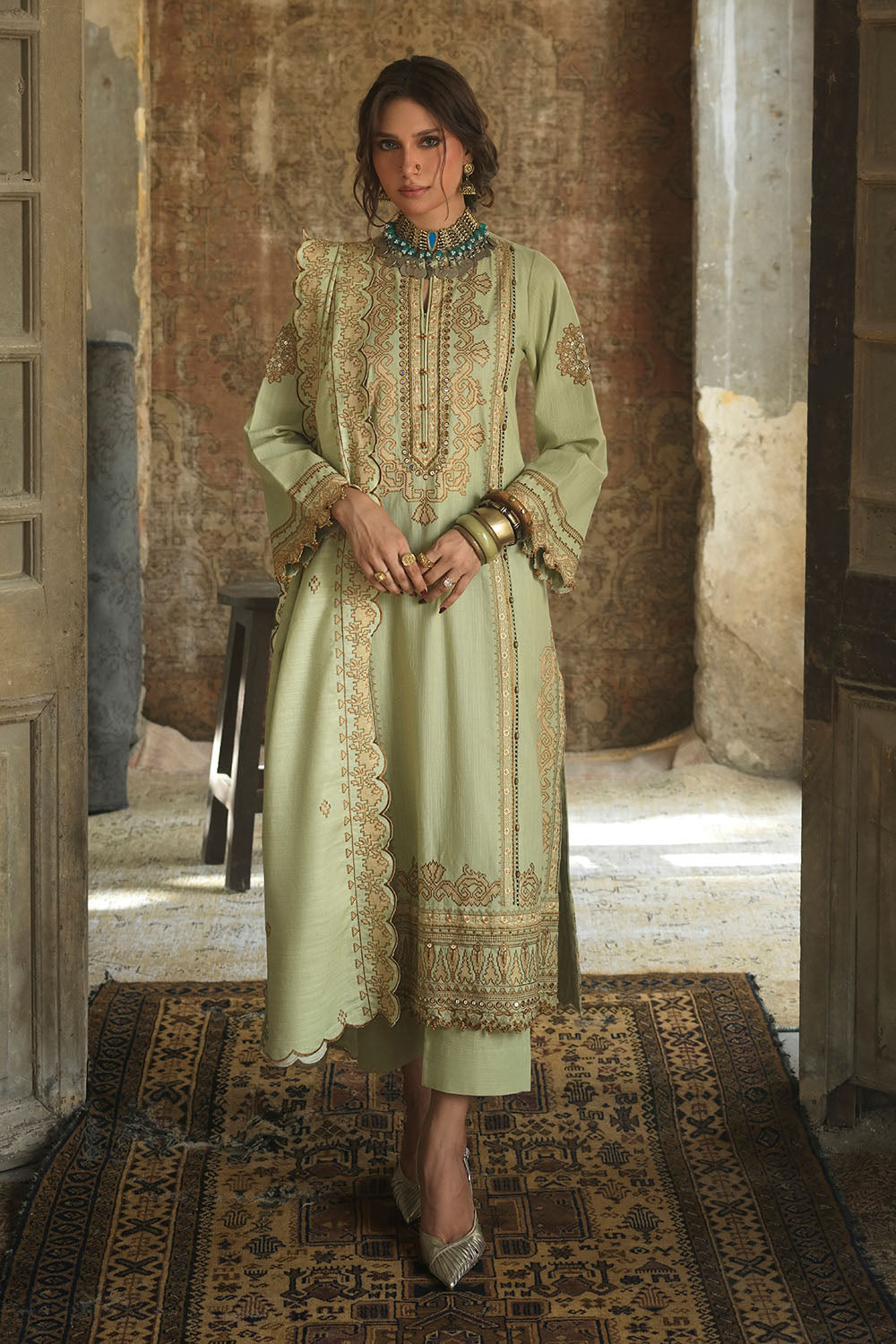 UAE-3 Piece Embroidered Khaddar Suit with Embroidered Khaddar Dupatta