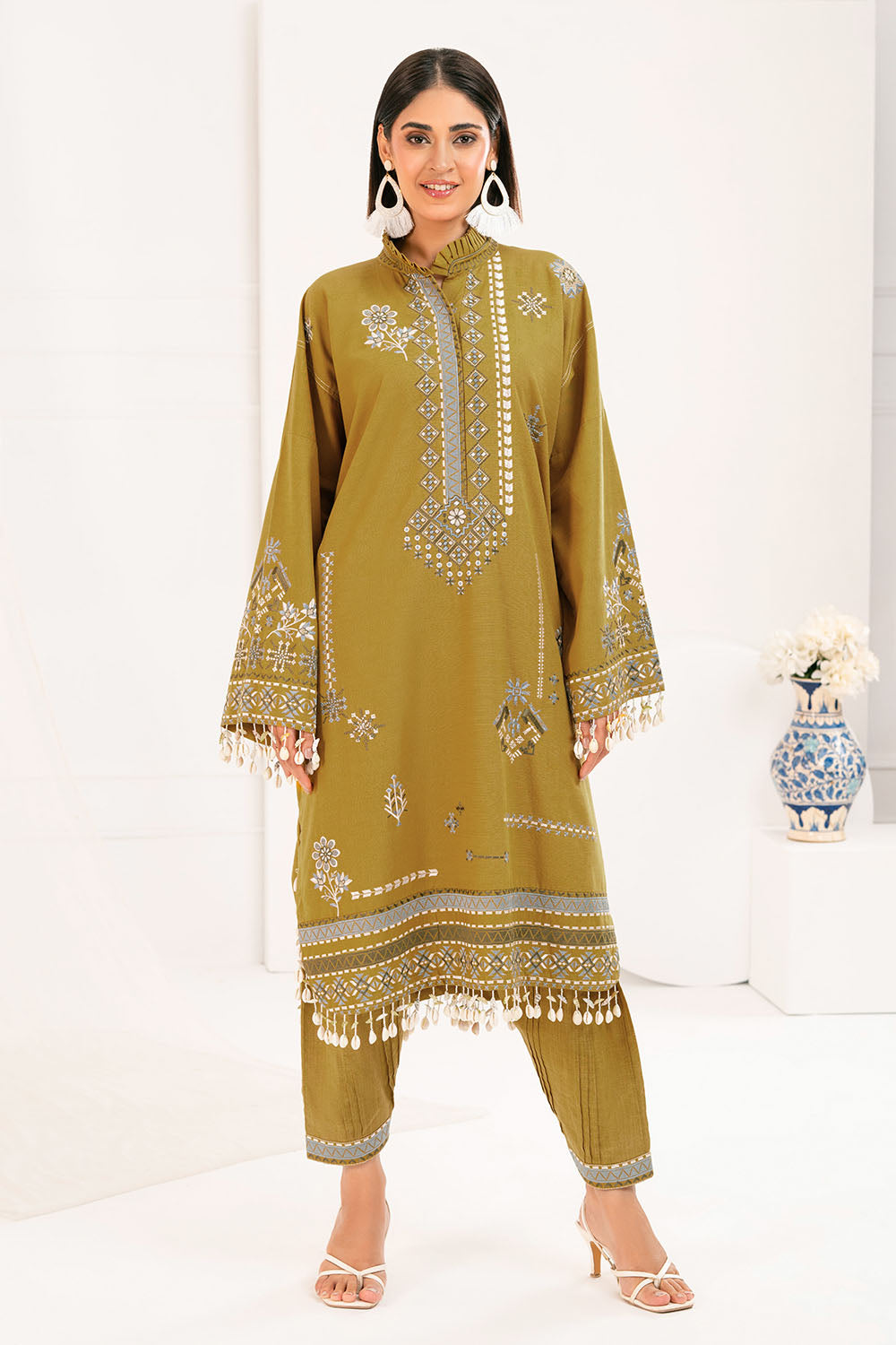 2 Piece Embroidered Khaddar Suit with Borders and Collar TK-52005 ...