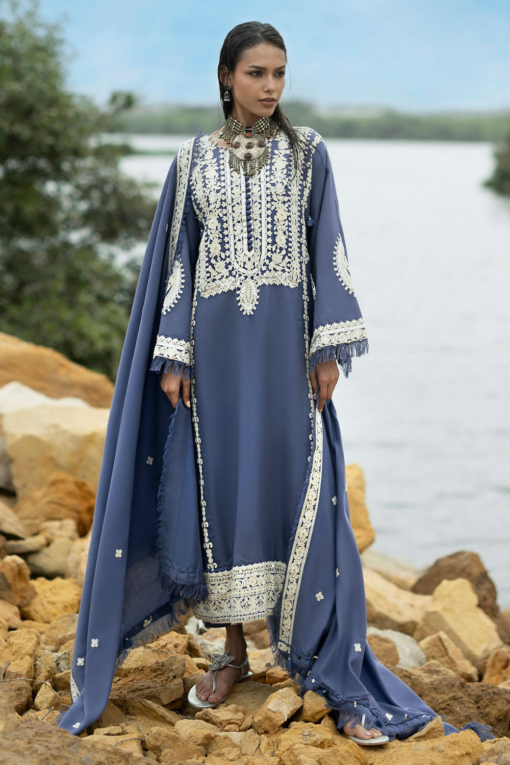 UAE-3 Piece Embroidered Pashmina Suit with Embroidered Pashmina Dupatta