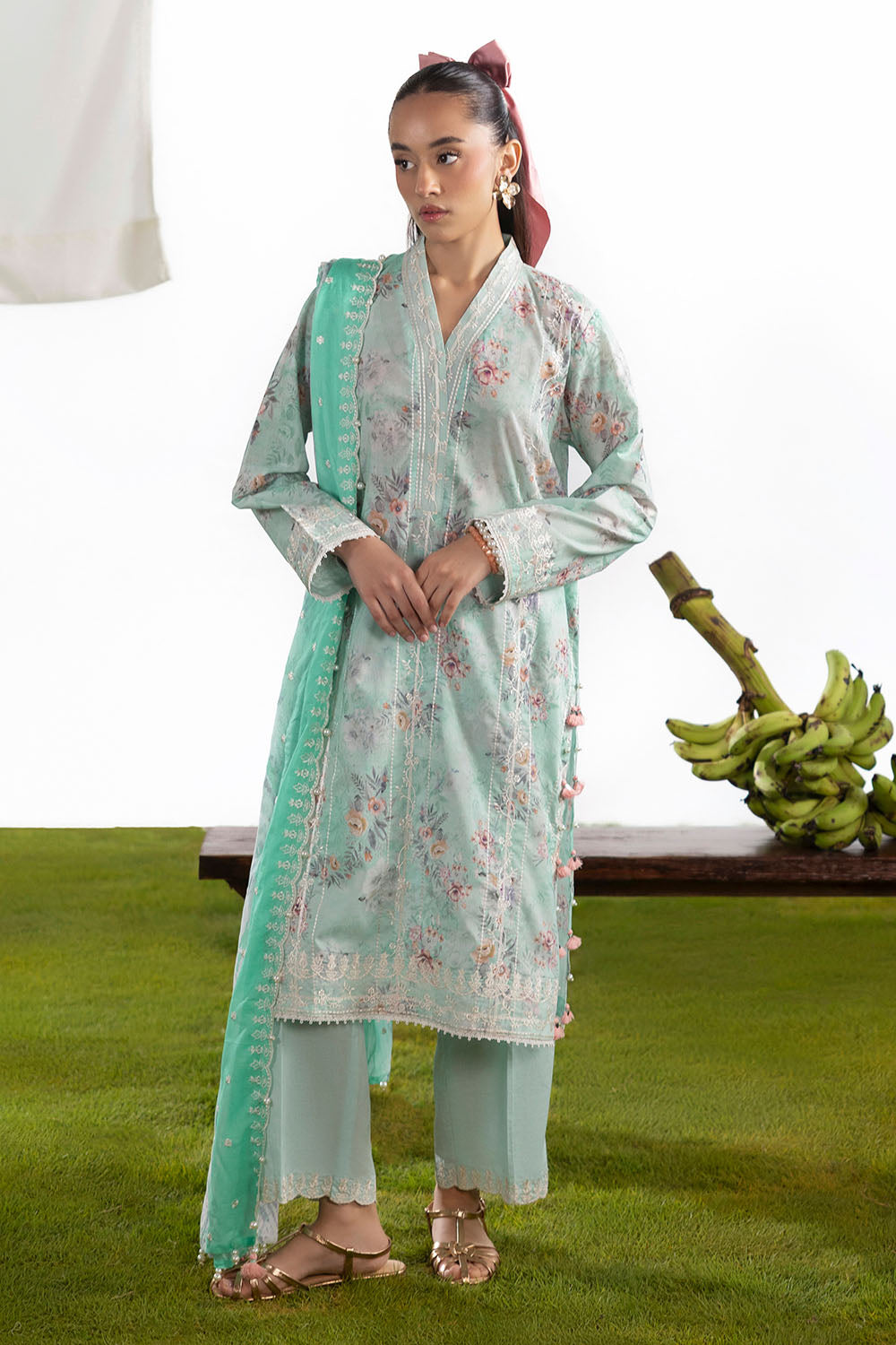 UAE-3 Piece Embroidered Printed Lawn Suit with Embroidered Border