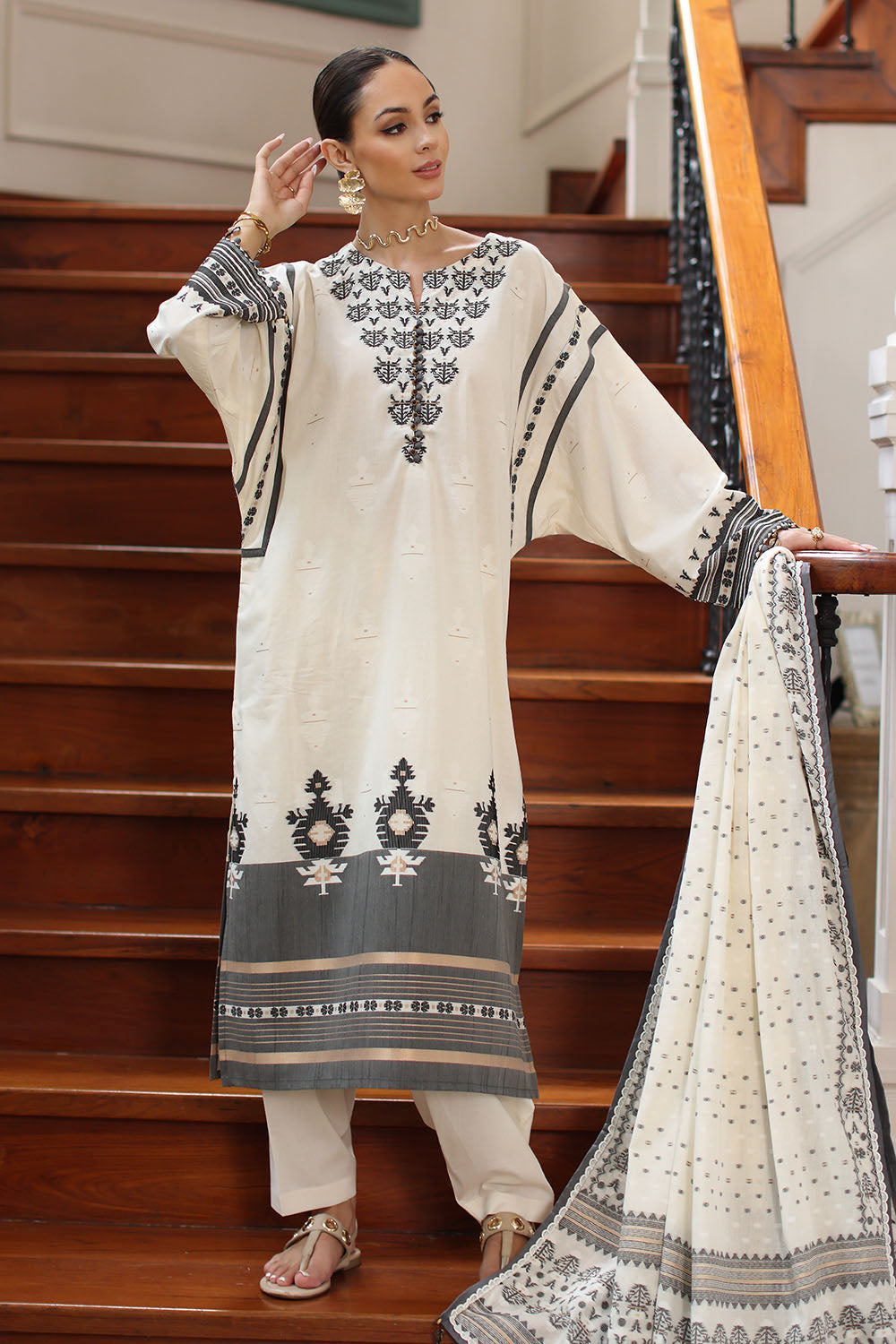 UAE-3 Piece Jacquard Suit