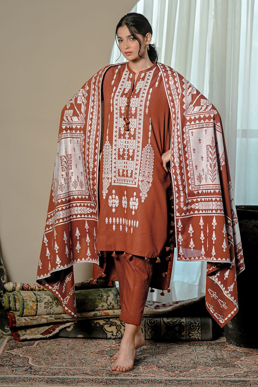 UAE-3 Piece Karandi Velvet Jacquard Suit