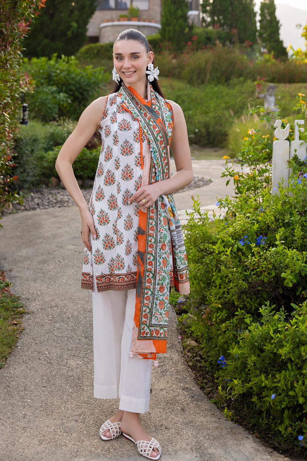 UAE-3 PIece Printed Lawn Suit