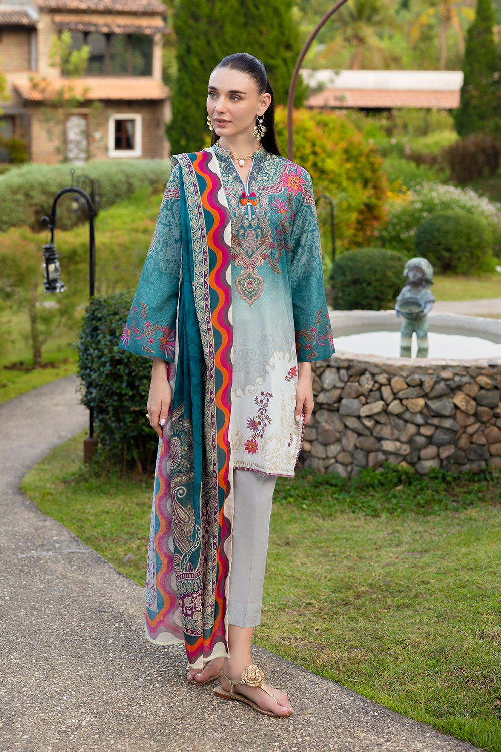 UAE-3 PIece Printed Lawn Suit