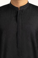 UAE-Regular Fit Embroidered Kurta