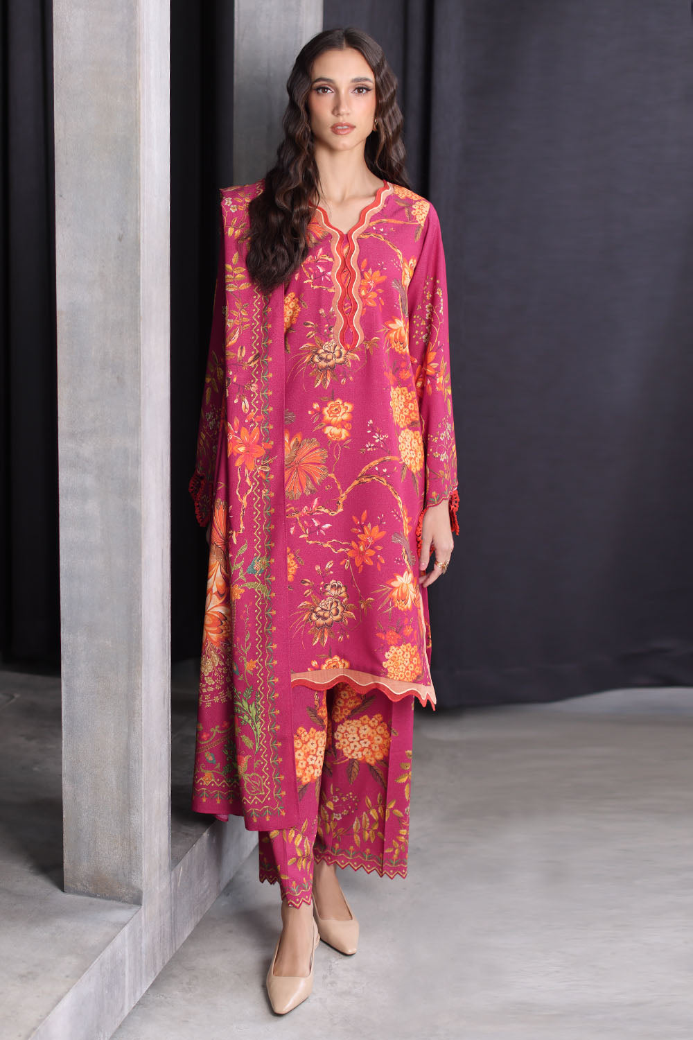 UAE-3 Piece Printed Karandi Suit with Printed Karandi Dupatta