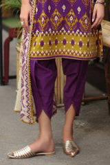 UAE-3 Piece Printed Lawn Suit with Printed Chiffon Dupatta