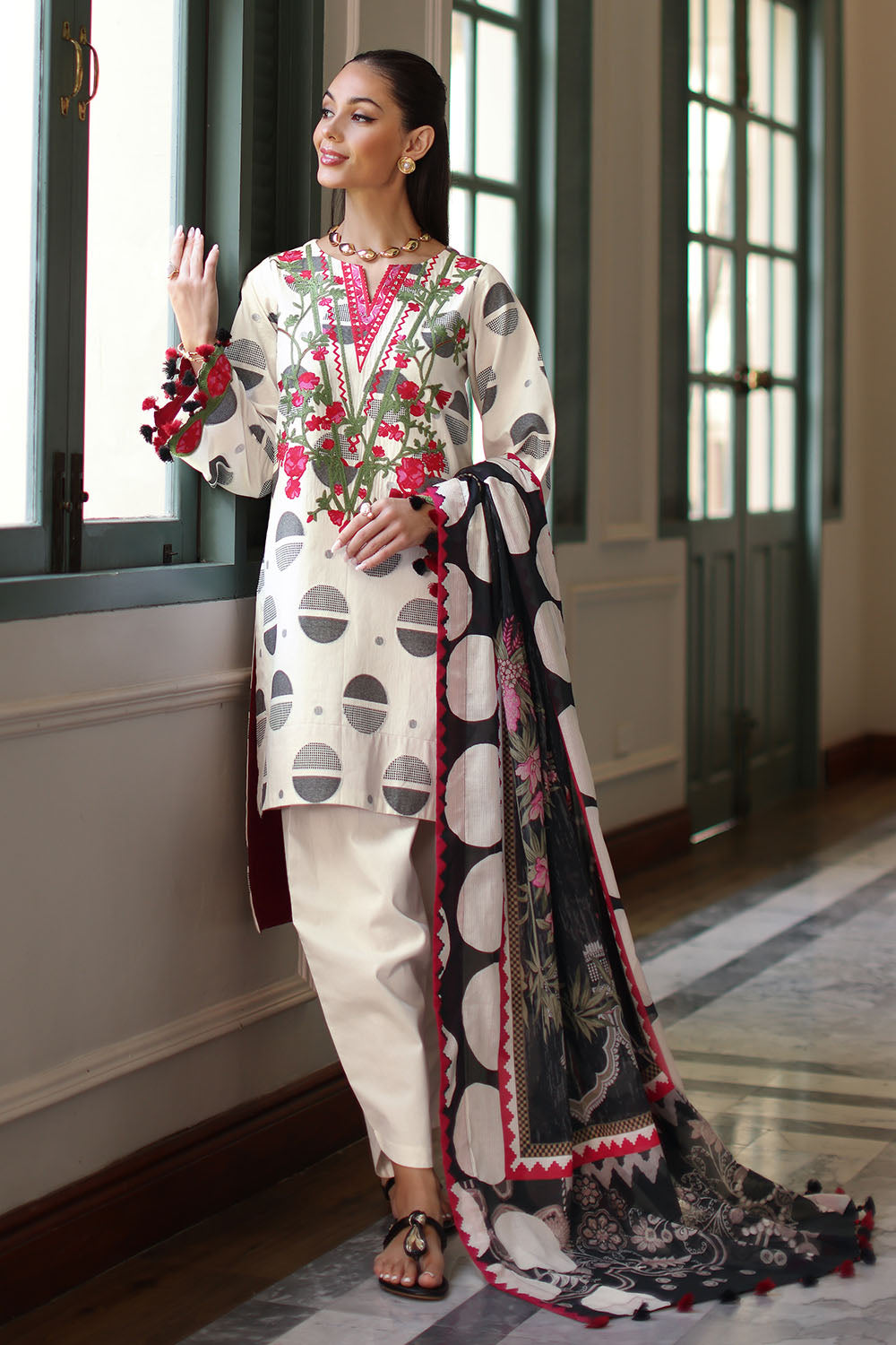 UAE-3 Piece Embroidered Jacquard Suit