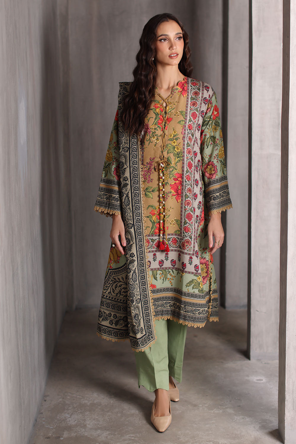 UAE-3 Piece Printed Karandi Suit with Printed Karandi Dupatta