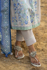 UAE-3 Piece Embroidered Khaddar Suit with Lacquer Printed Khaddar Dupatta
