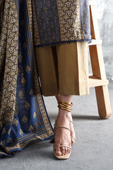 UAE-3 Piece Printed Khaddar Suit with Printed Khaddar Dupatta