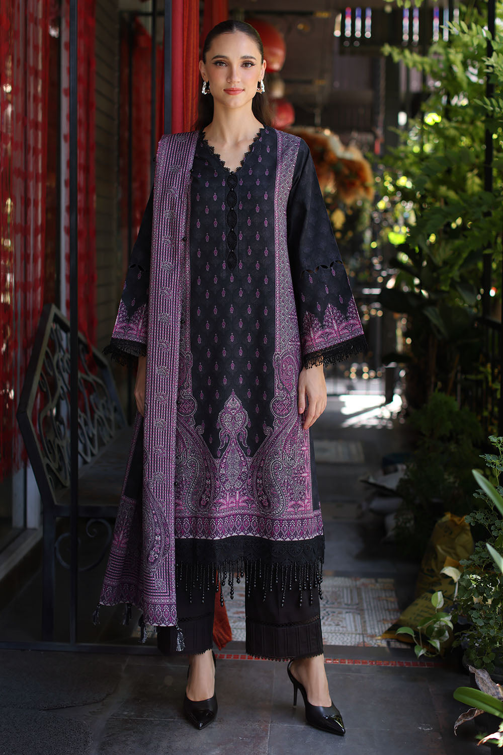 UAE-3 Piece Printed Khaddar Suit with Printed Khaddar Dupatta